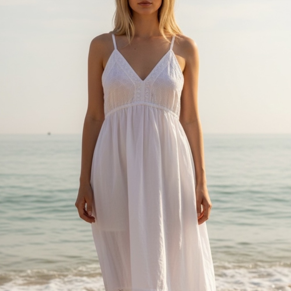 White Waves XXL Women's White Lace V-Neck Slip Dress